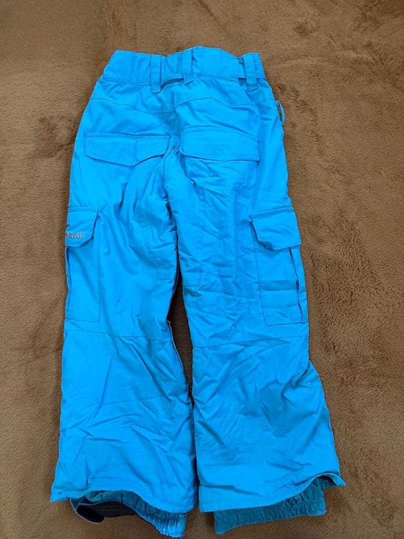 子供用スノーボードウェアセット　クイックシルバー　ビーニー、グローブ、ゴーグル