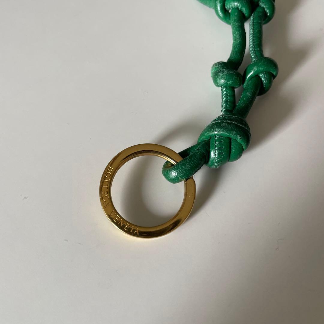 BOTTEGA VENETA グリーンレザー キーホルダー