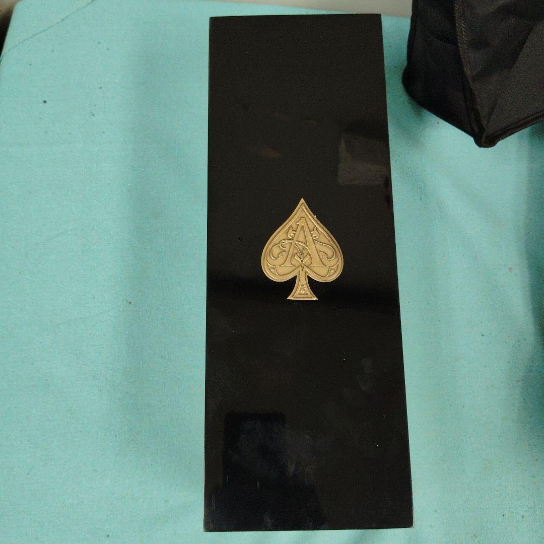 ギ*ロ様 未開封品　アルマンド　ゴールド　シャンパン