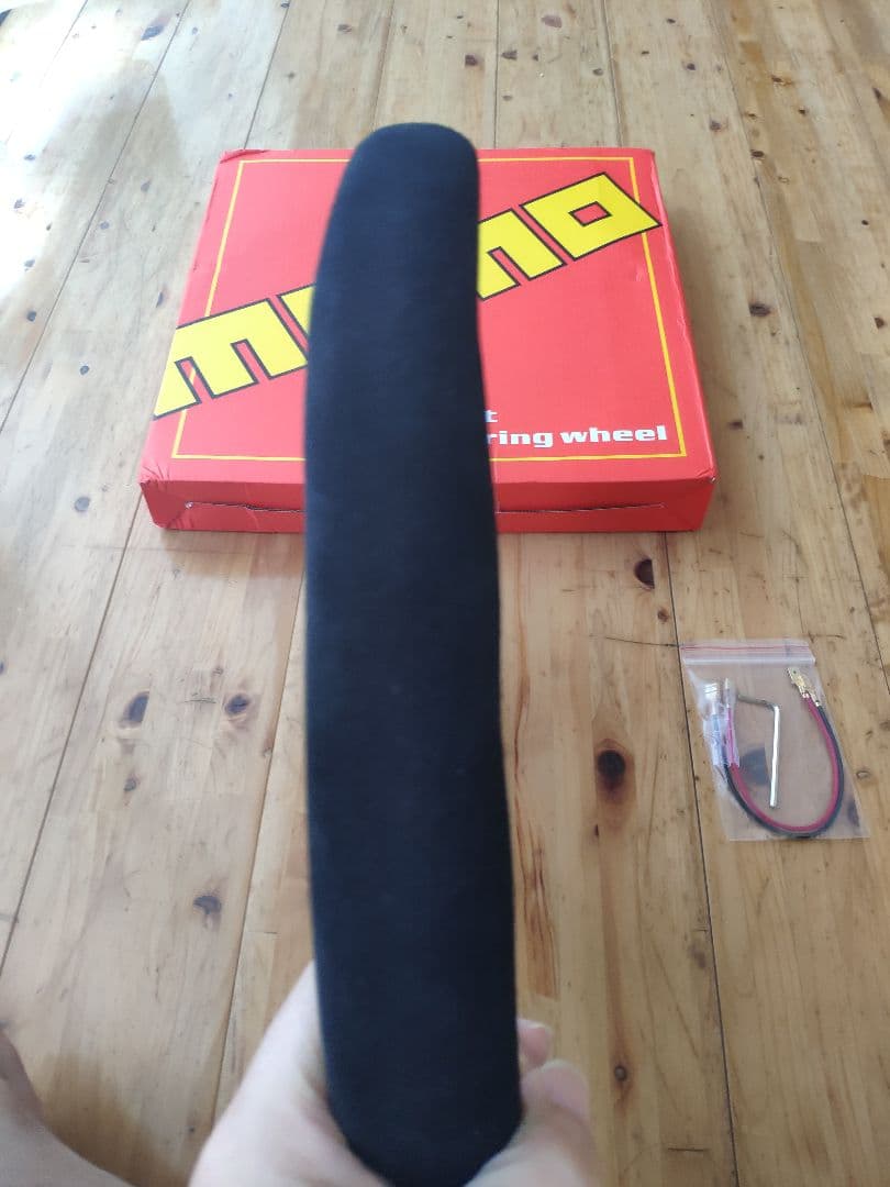 新品・未使用・Dタイプ スエード革ステアリング レーシング