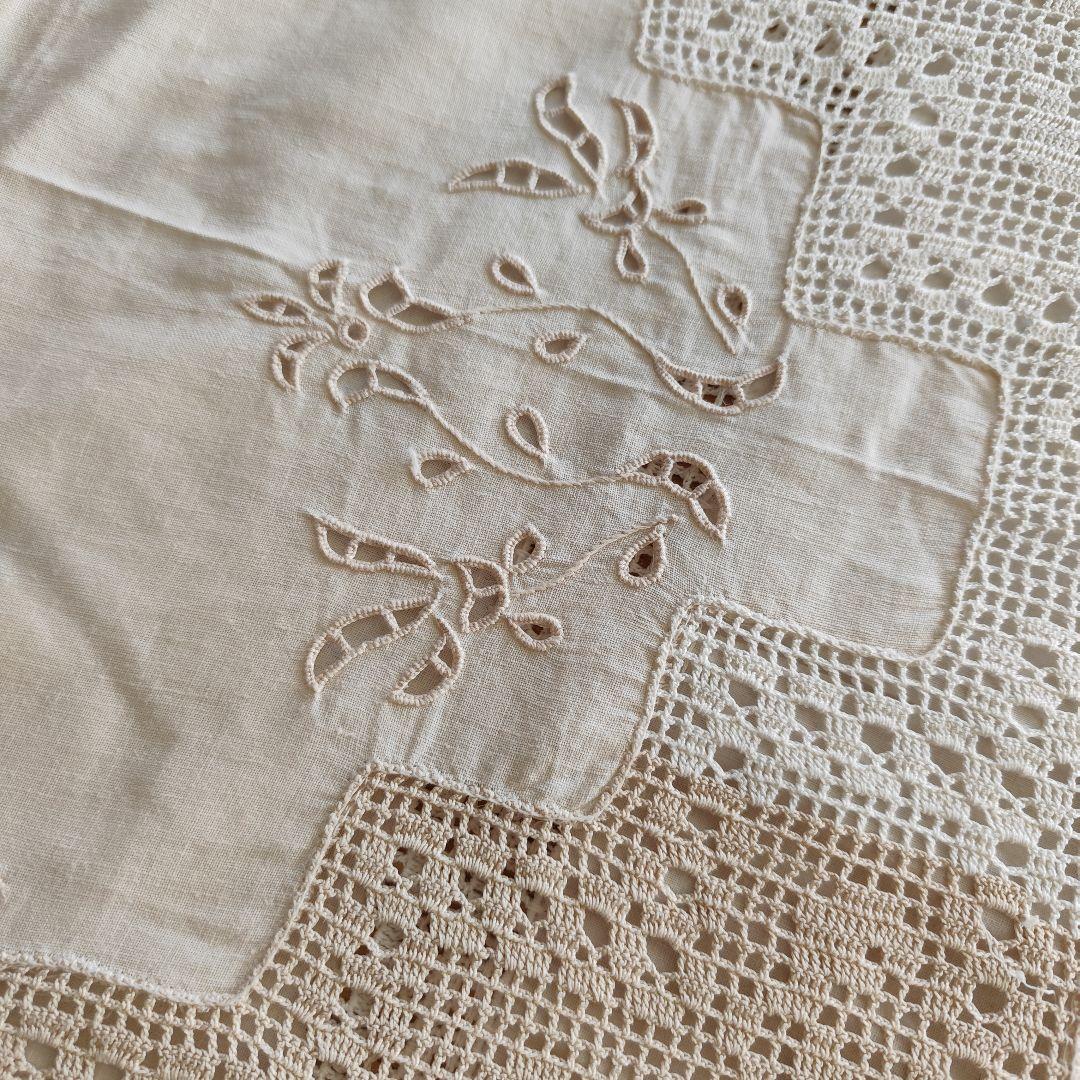 お手仕事　リネン　カットワーク　クロッシェ編みレース　　生成り　フリークロス