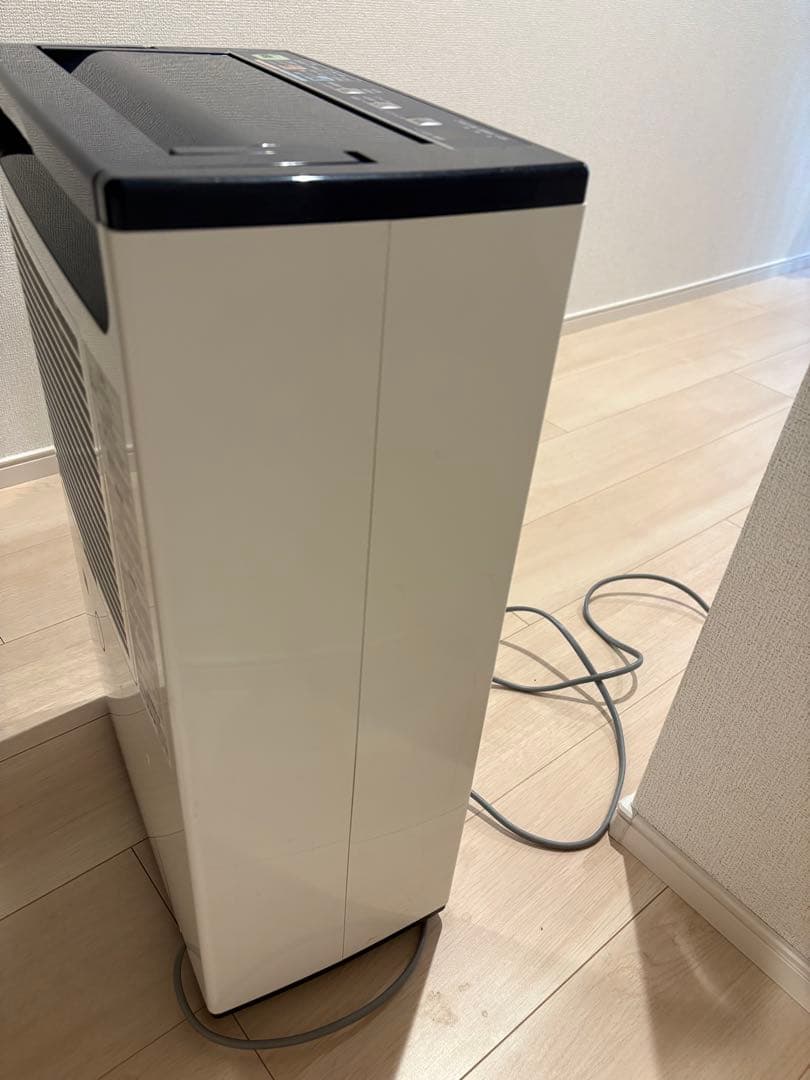 CORONA 除湿機 スリムタイプ