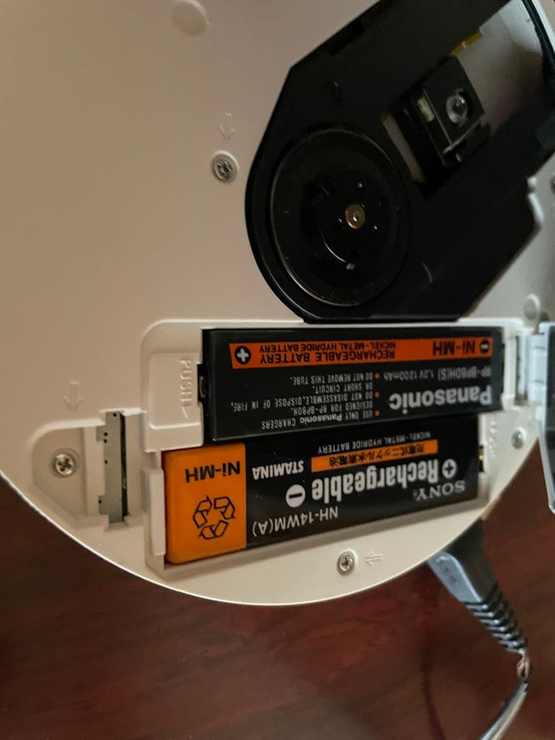 Sony ソニー CD ウォークマン ニッケル水素充電池2本 チャージャー付属