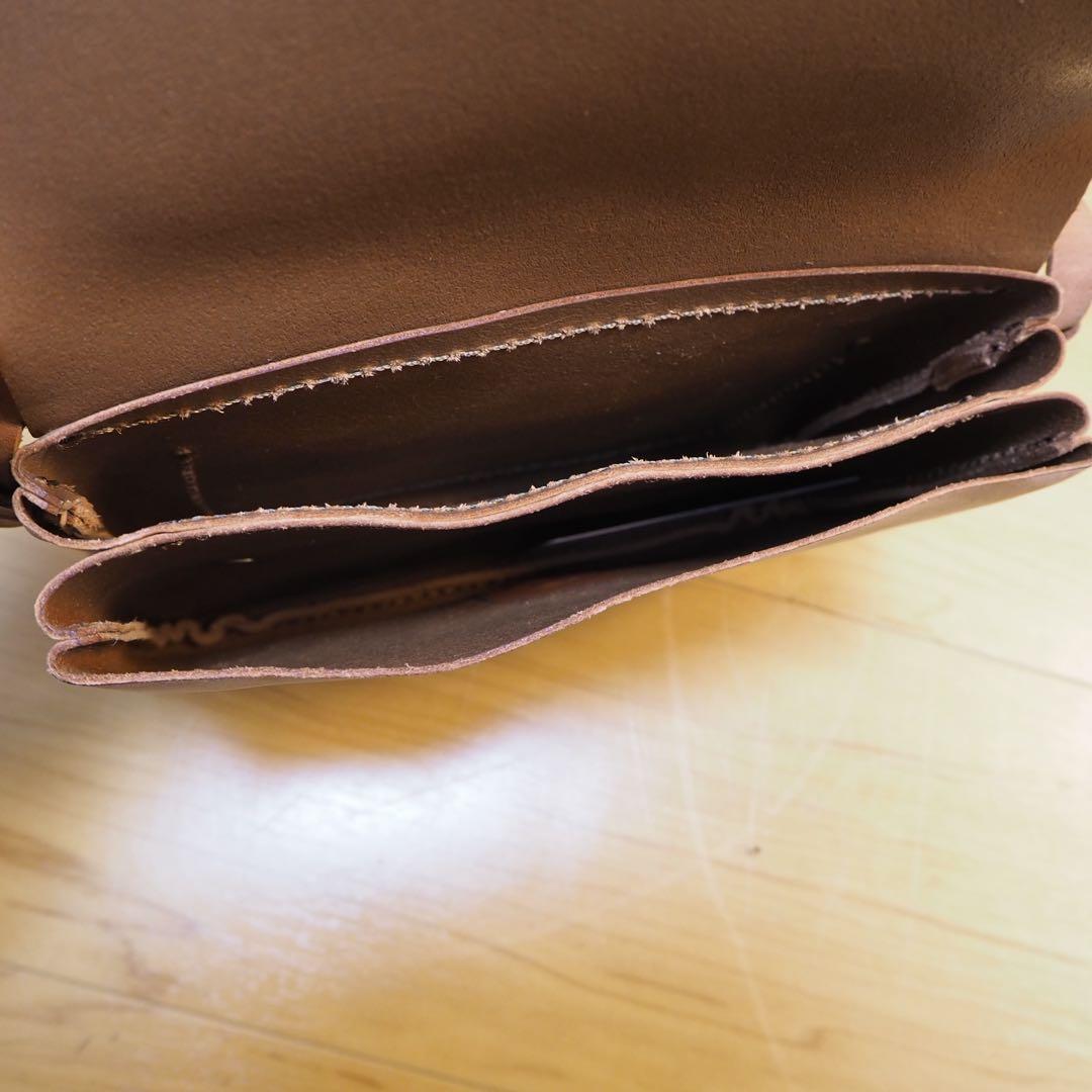 HERZ 2部屋サコッシュ(CP-9) ヘルツ　プルアップ　レザー　キャメル