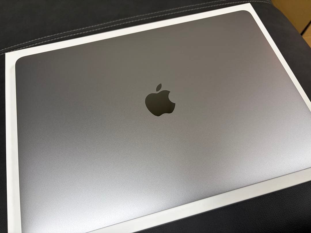 【美品】MacBook Pro 13 2020 i5/16GB/1TB/SG