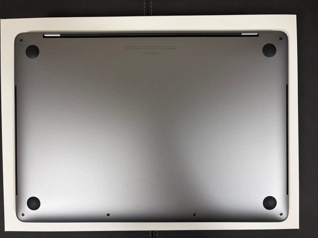 【美品】MacBook Pro 13 2020 i5/16GB/1TB/SG