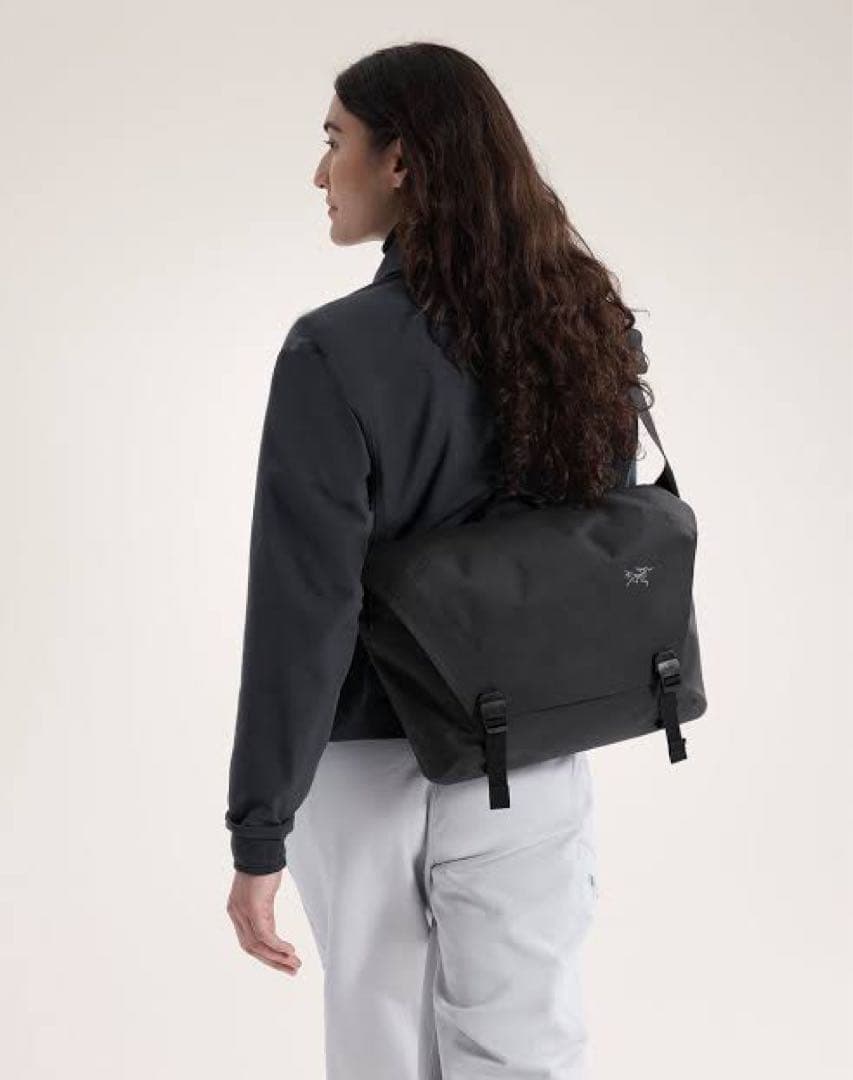 アークテリクス　メッセンジャーバック