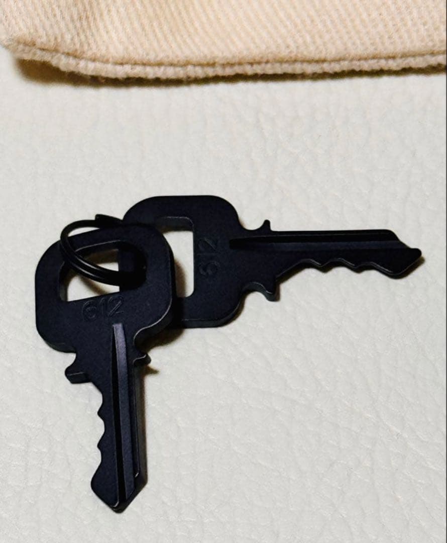 ノ*リ様 LOUIS VUITTON ルイ ヴィトン カデナ 鍵 南京錠 マット