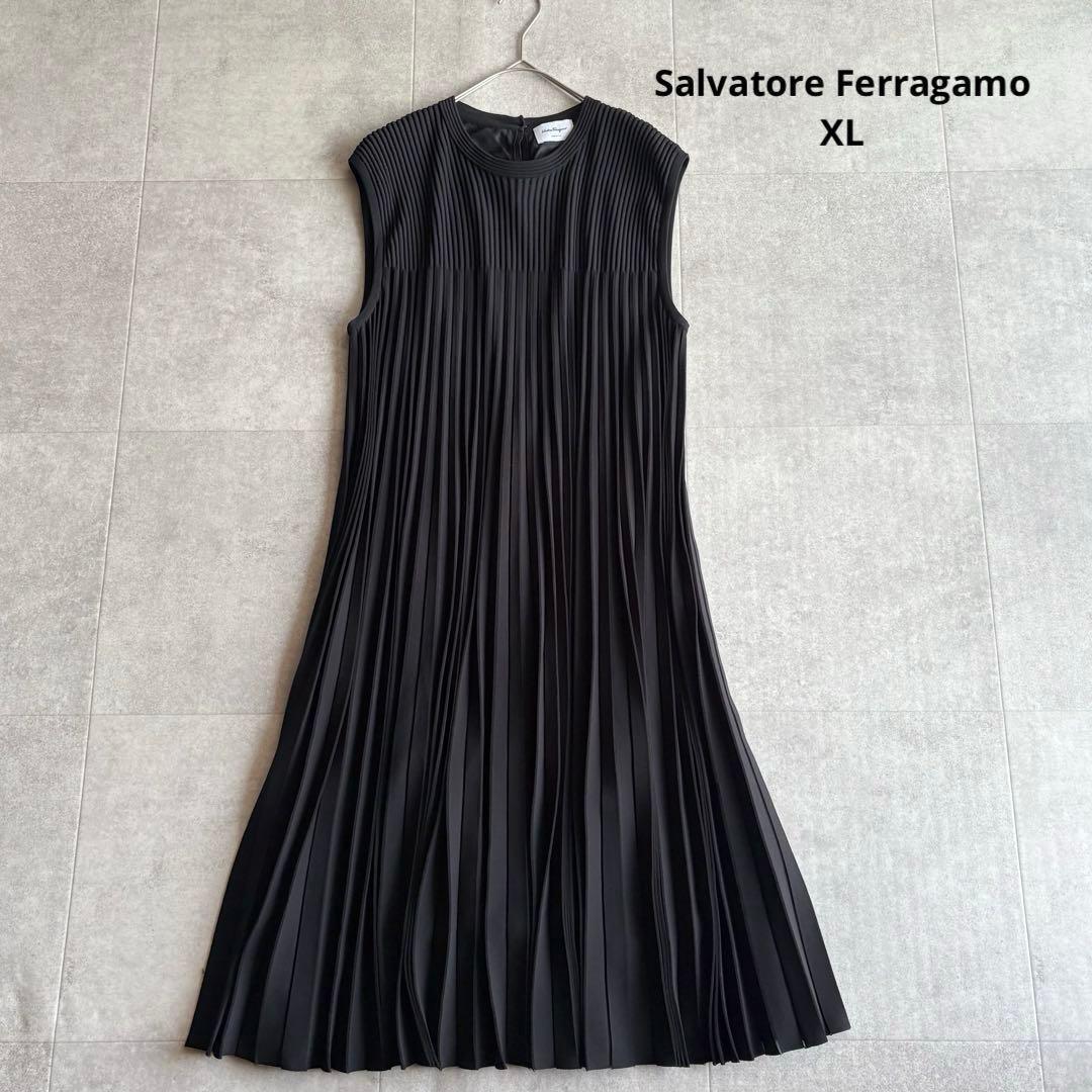 現行✨サルヴァトーレフェラガモ プリーツフレアラインワンピース ブラック XL