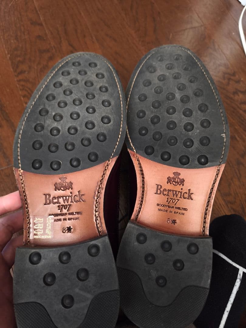 Berwick 1707 ウイングチップ　バーガンディ　UK8