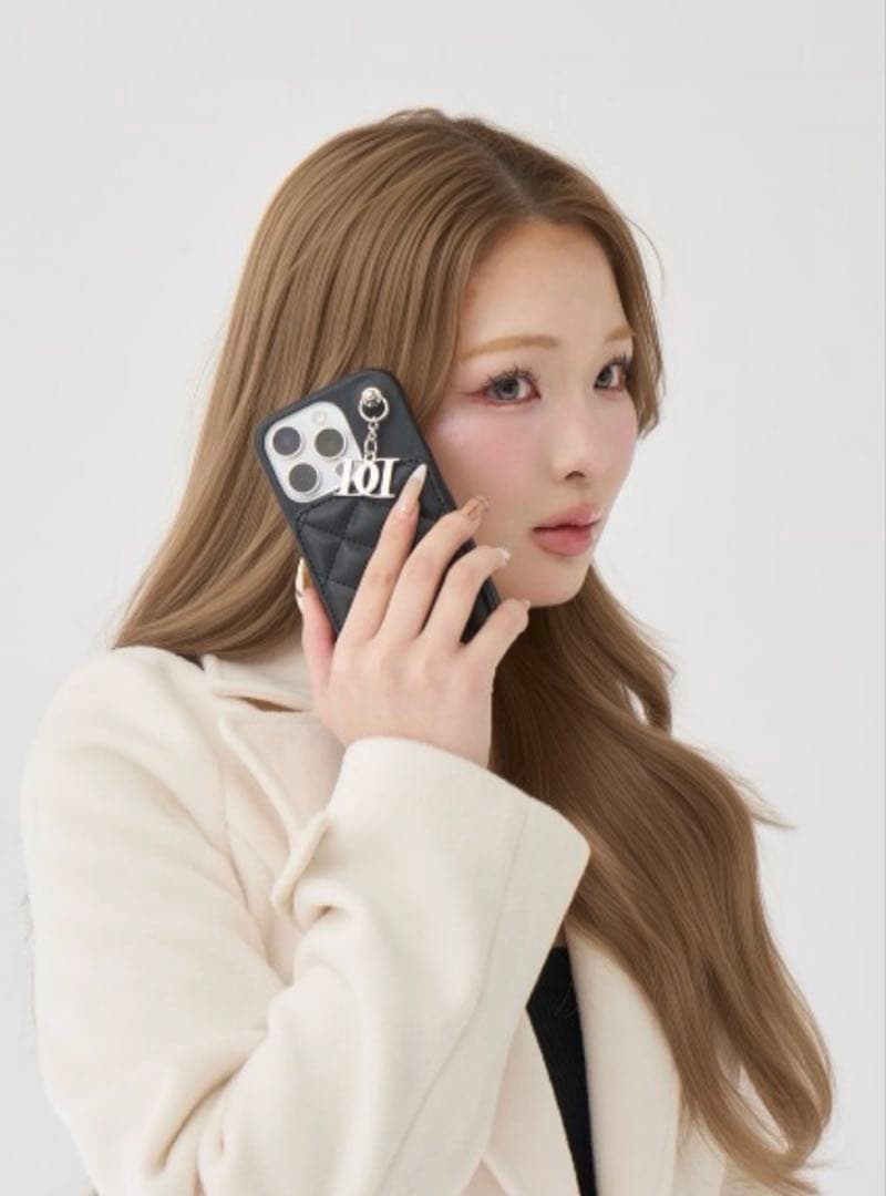 ダーリッチ　キルティングミラーDDチャームiPhoneケース