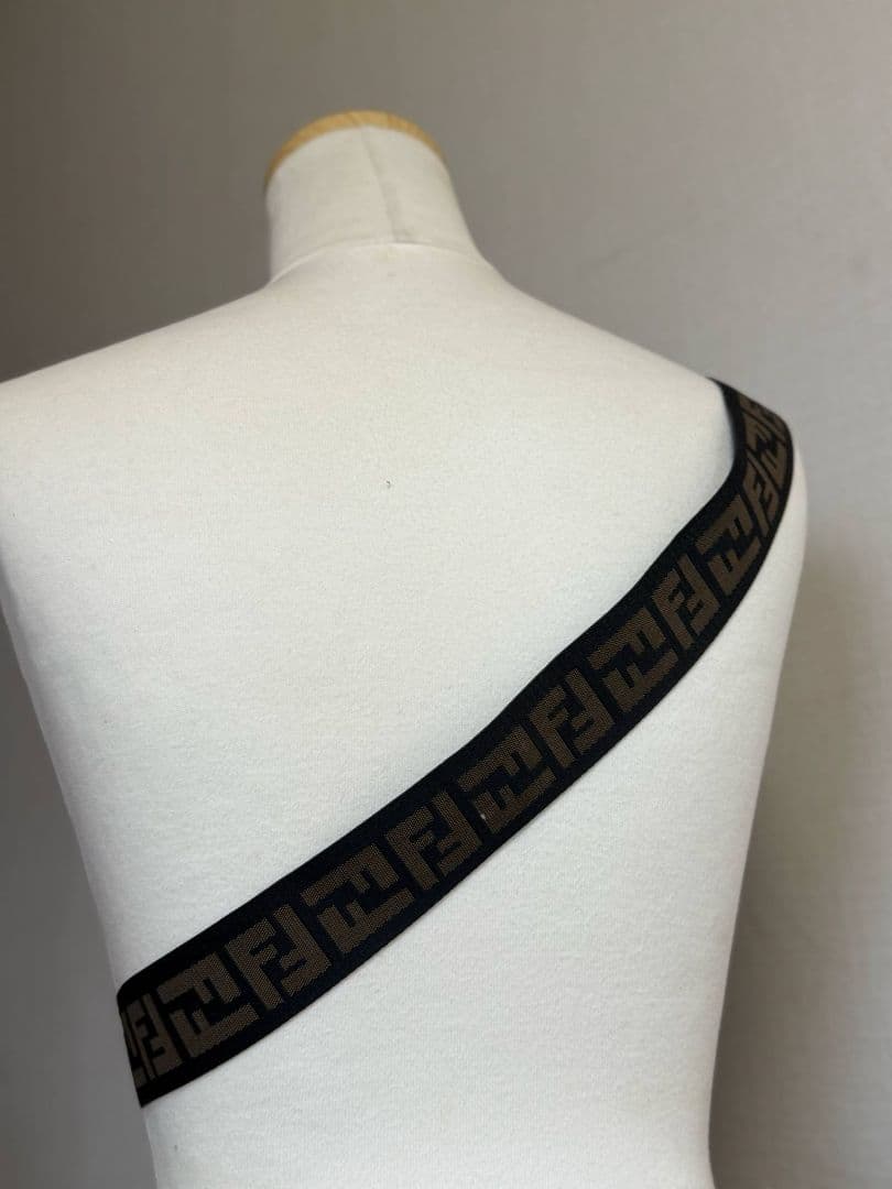 Fendi ボディバッグ