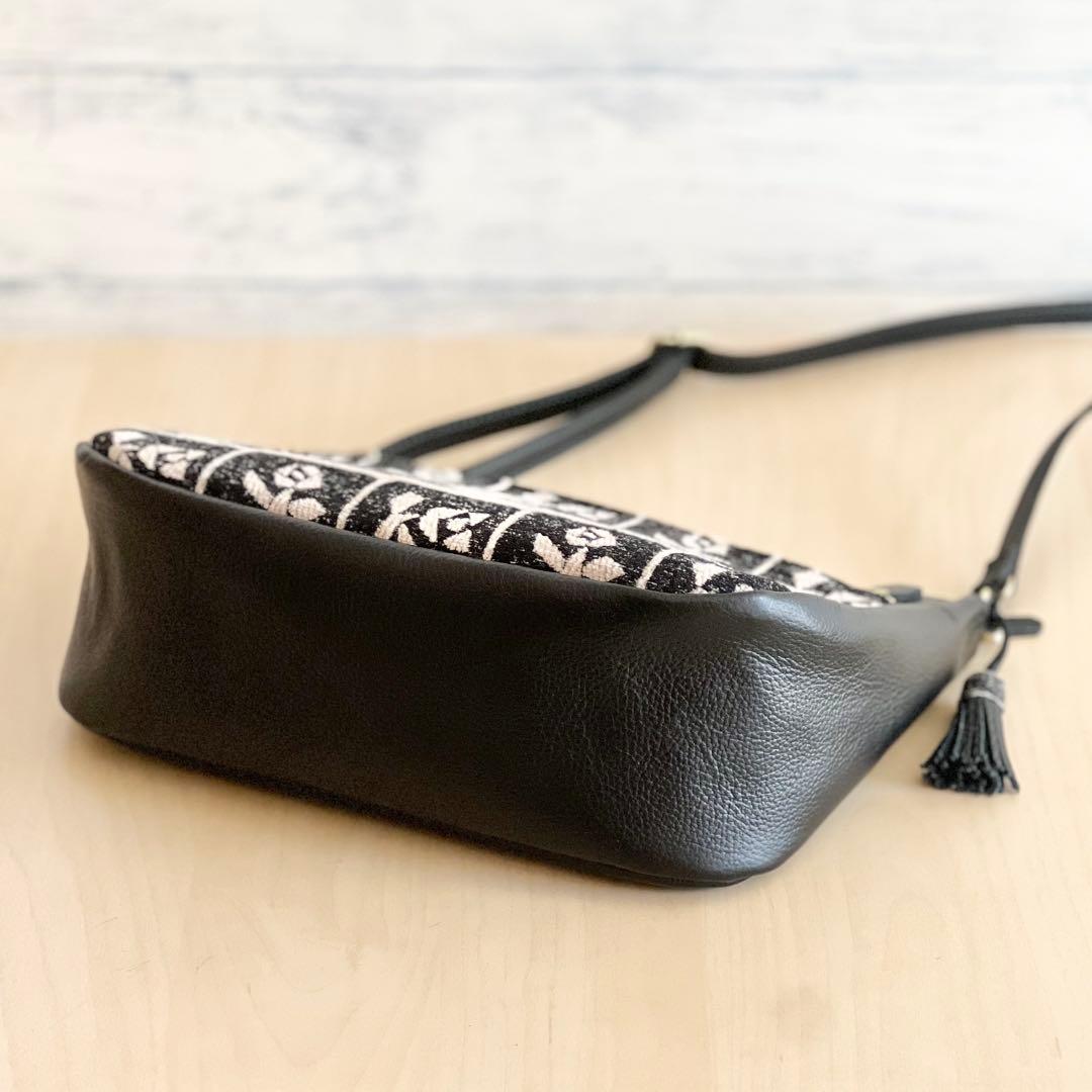 本革&Lulu beigeショルダーバッグ RB601-121