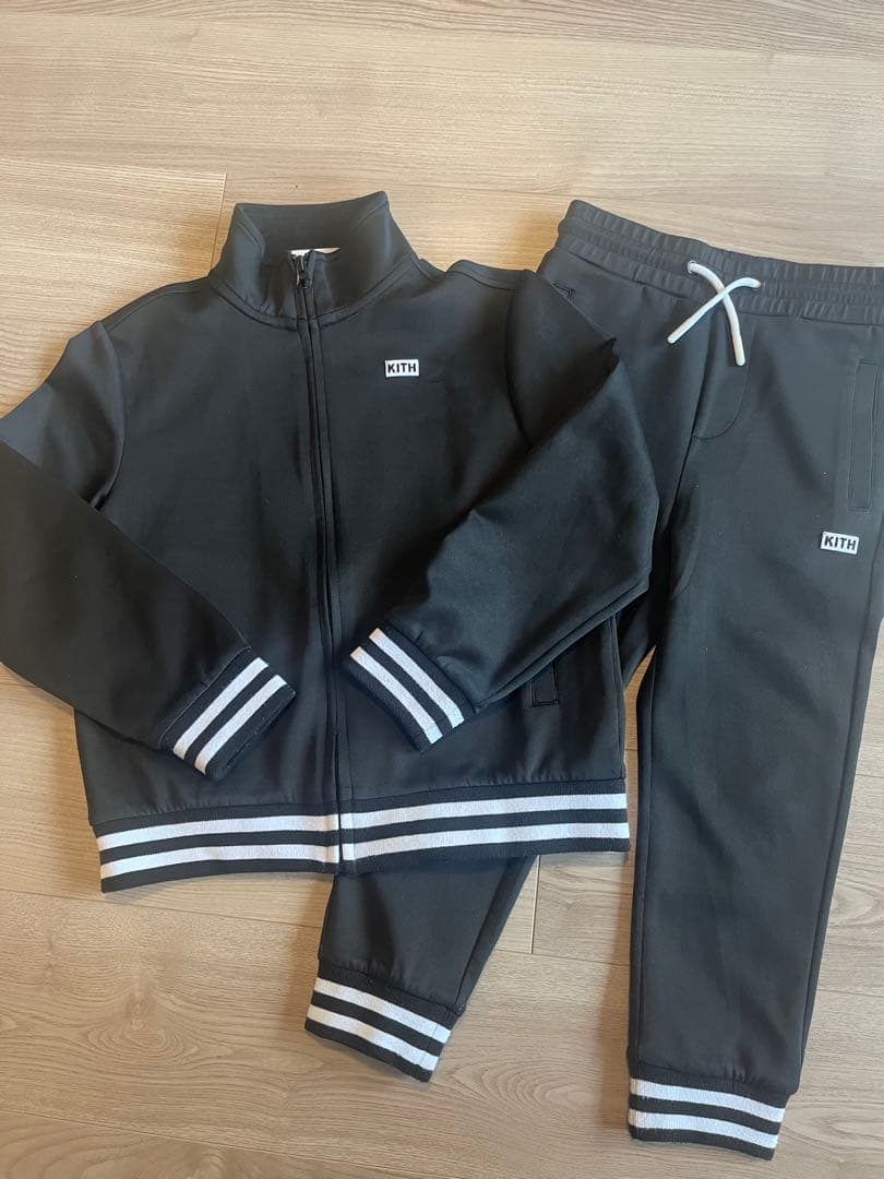 KITH ブラック ジャージ　セットアップ