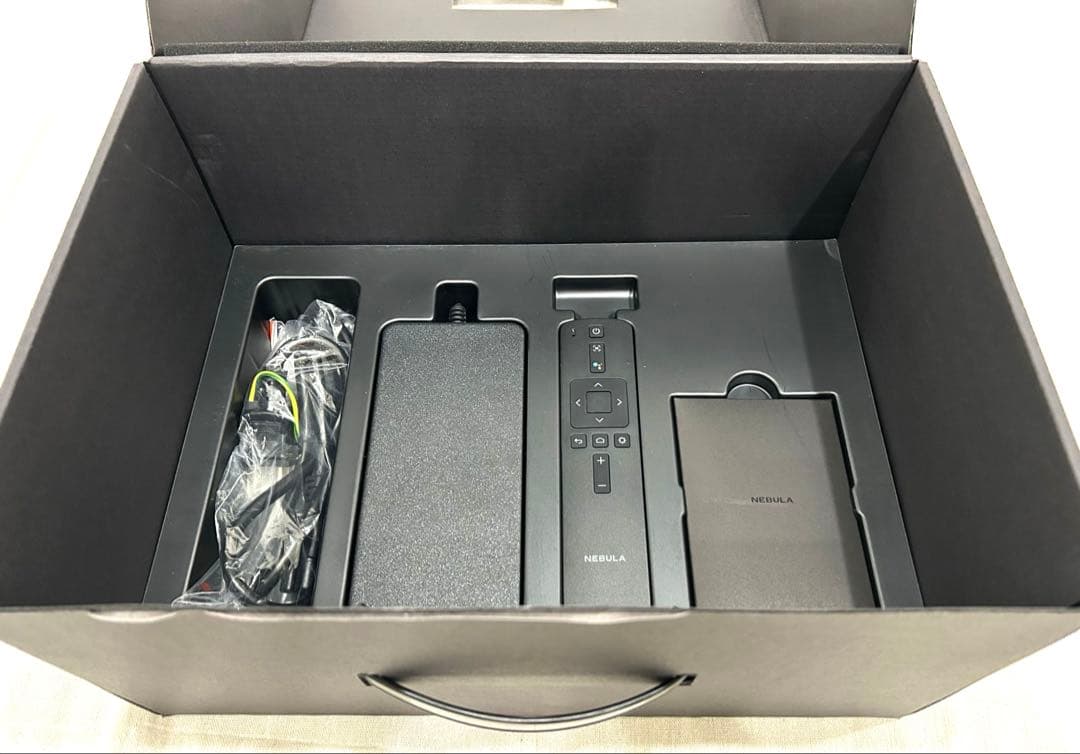 Anker Nebula Cosmos ネビュラ コスモス　プロジェクター