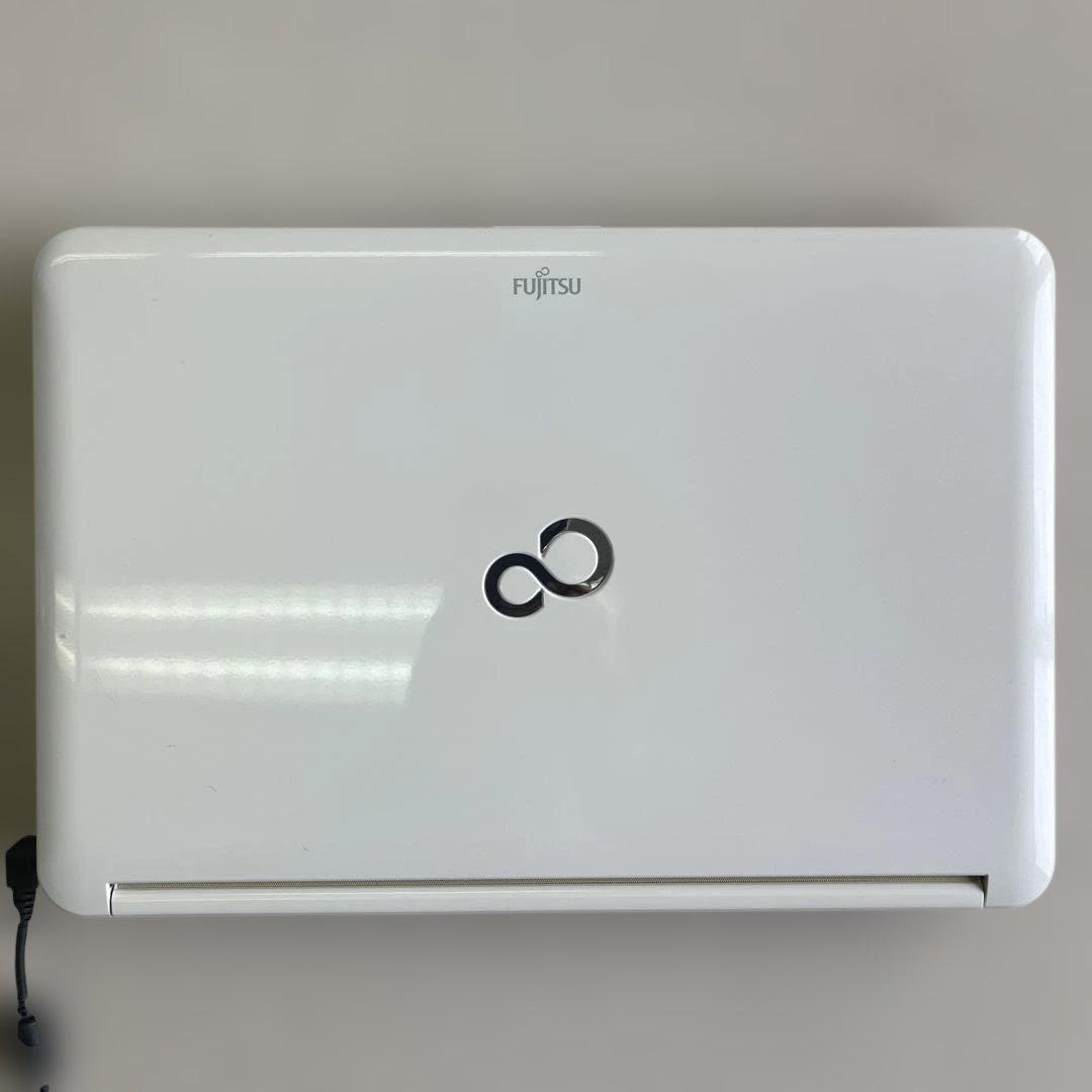 ☆格安美品☆WindowsXP☆富士通15.6インチ大画面第3世代i7ノートPC