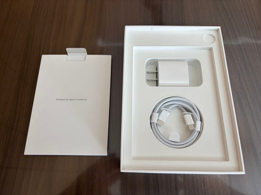 ほぼ未使用 iPad mini第７世代 256GB バッテリー100% おまけ付