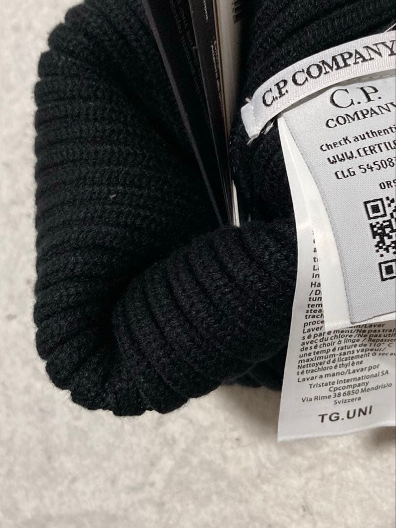 C.P.company ゴーグル ニット帽ビーニー ブラック 男女兼用
