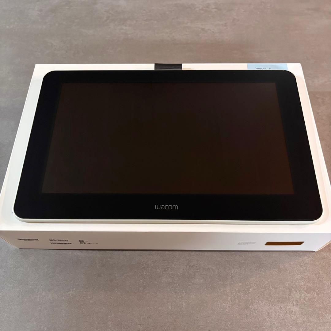 液タブ ワコム Wacom One 13.3型
