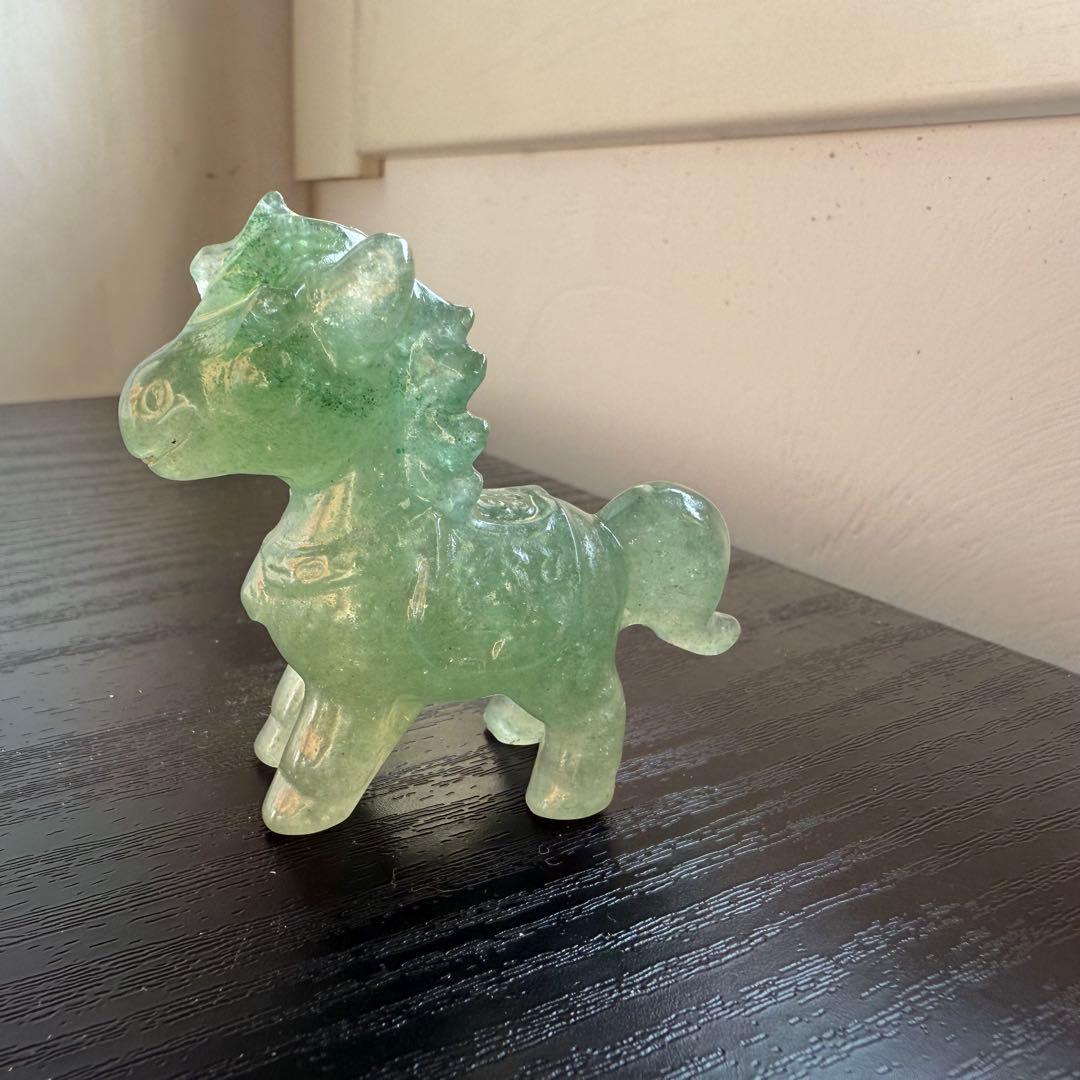 【MHUSK】天然石グリーンストロベリークォーツの馬　NO.120902