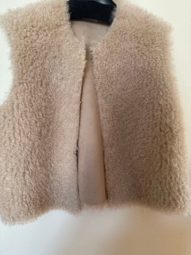 新品.タグ付きOHGA ファーベスト