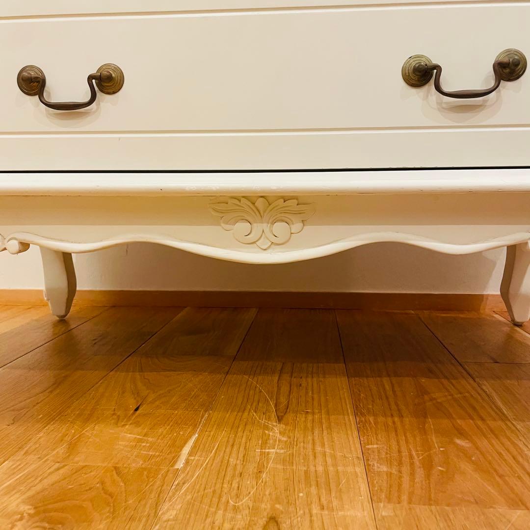 ロココ調 クラシカルなホワイトサイドチェスト 猫脚 白家具 姫系 ふんわり