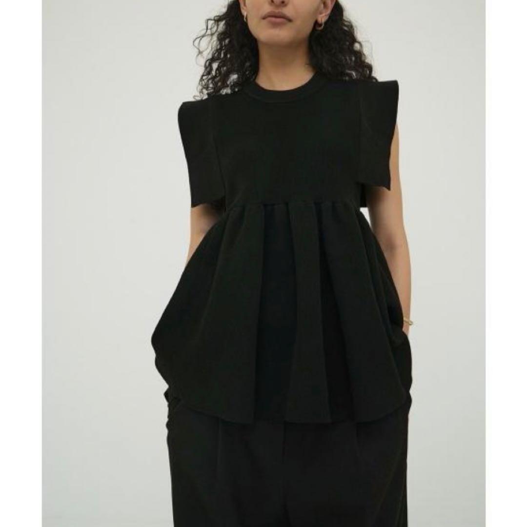 美品　クラネ　CLANE　スクエアスリーブギャザーニットトップス　1　ブラック