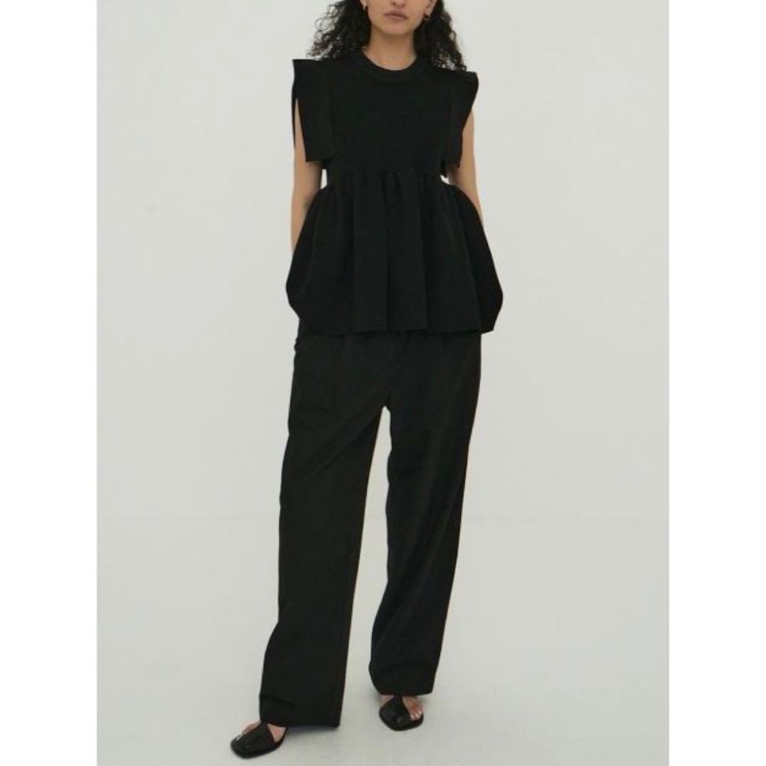 美品　クラネ　CLANE　スクエアスリーブギャザーニットトップス　1　ブラック