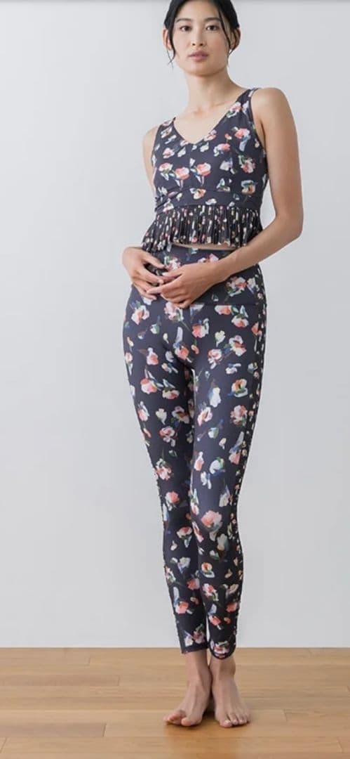 ぷっち様☆専用【SUKALA】ローズプリントレギンス