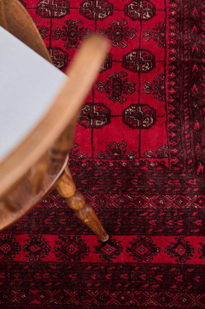 大型ヴィンテージラグ　トライバルラグ　トルクメン族（287×200cm）赤　黒