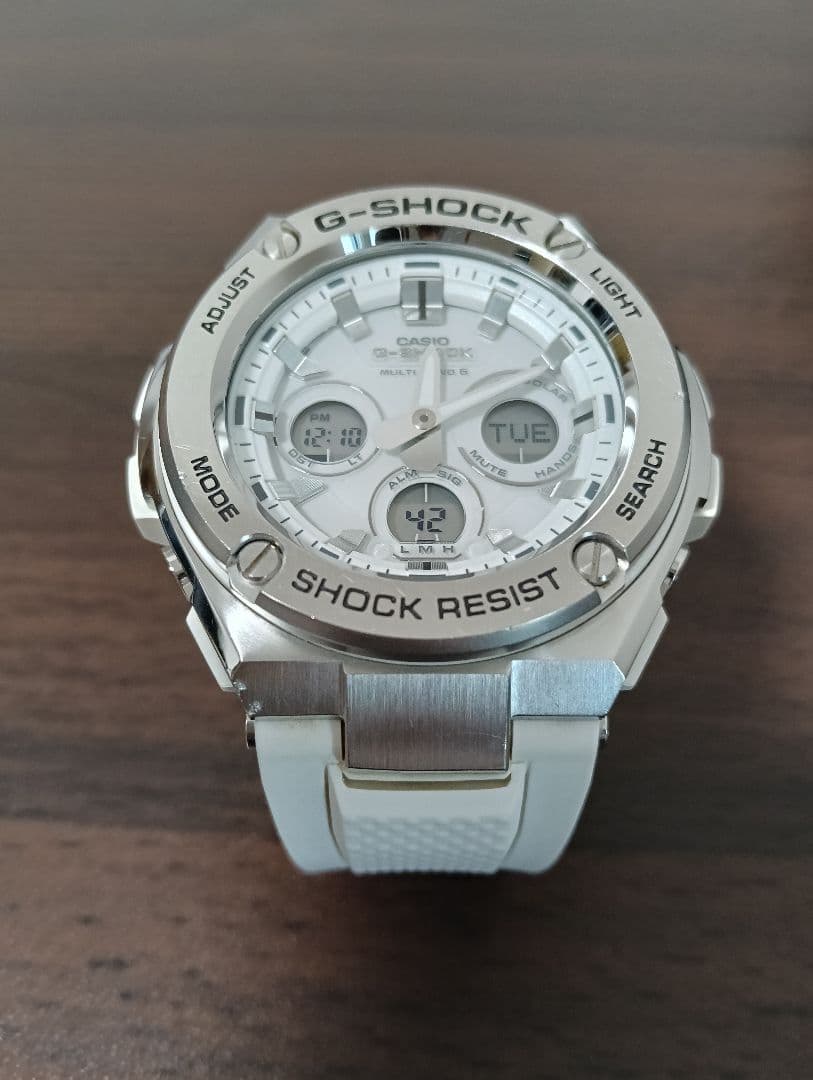 【美品】ジーショック 電波ソーラー オールホワイト 上位モデル