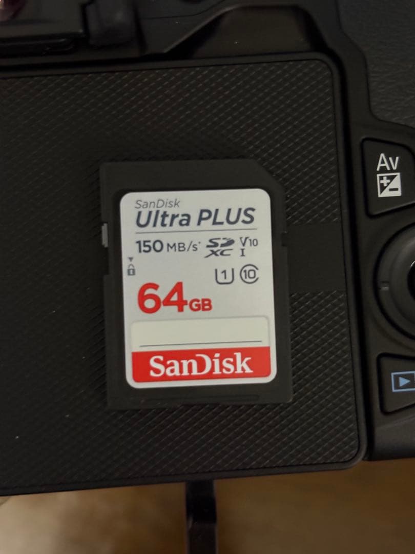 Canon EOS Kiss X10 SDカード64GBとバッグ付属