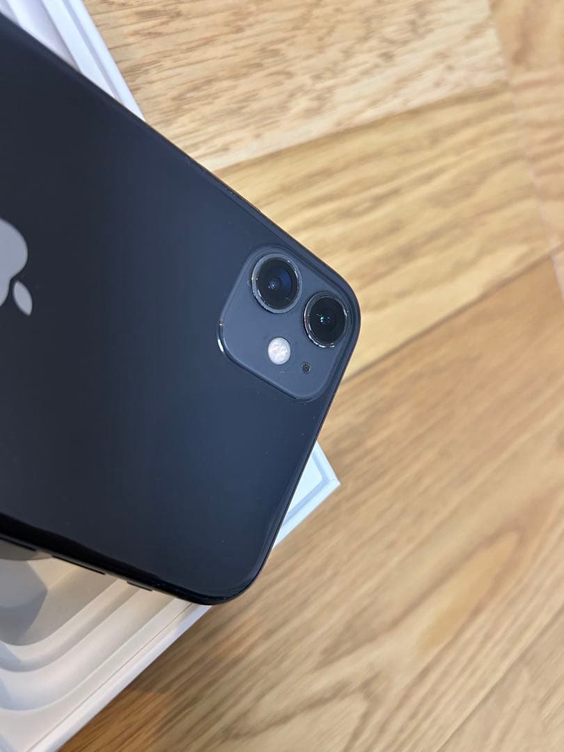 Apple iPhone 11 64GBブラック 本体