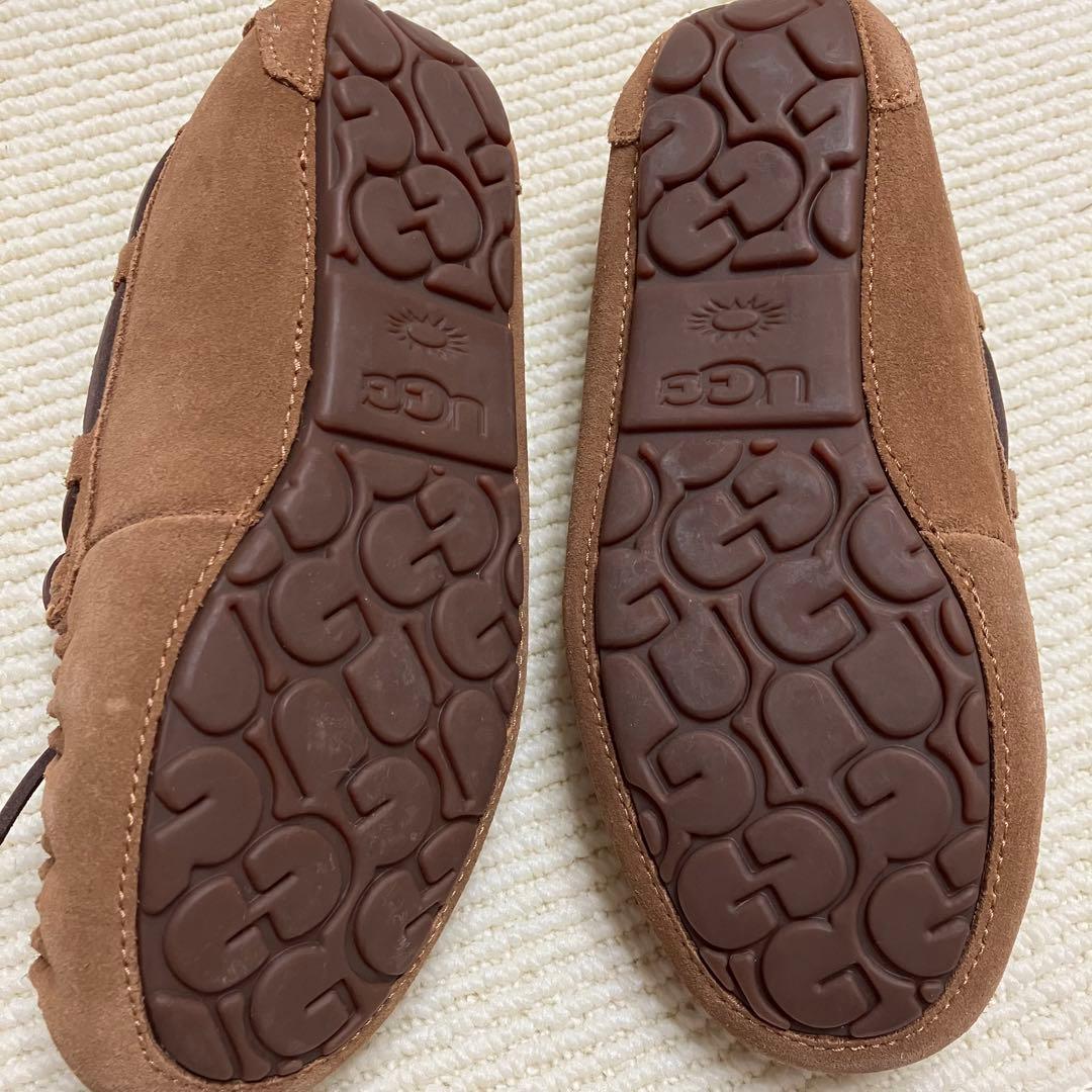 【美品】UGG DAKOTA モカシン 23cm チェスナット ふわふわボア