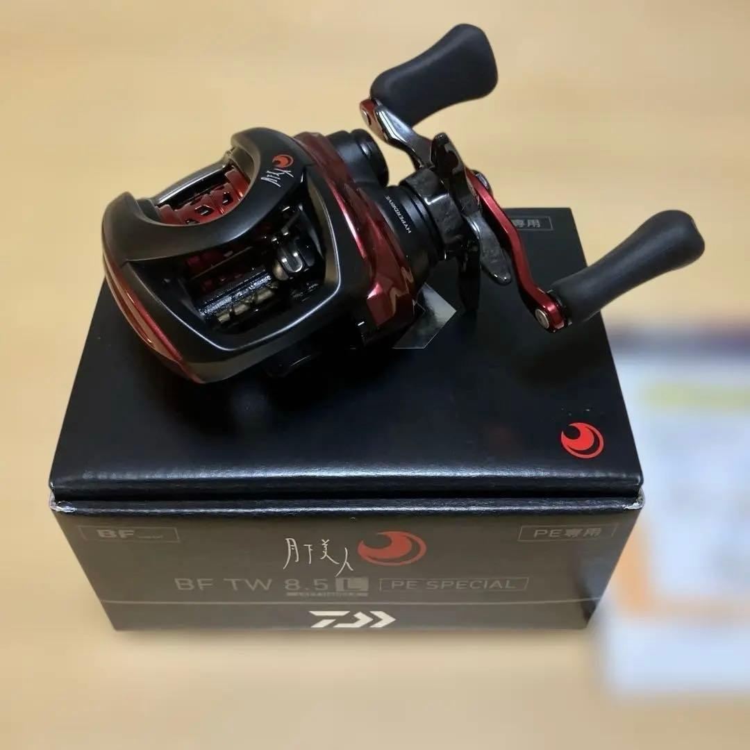 AOM、２６月下美人ＢＦＴＷ８.５ＬPE SPECIAL