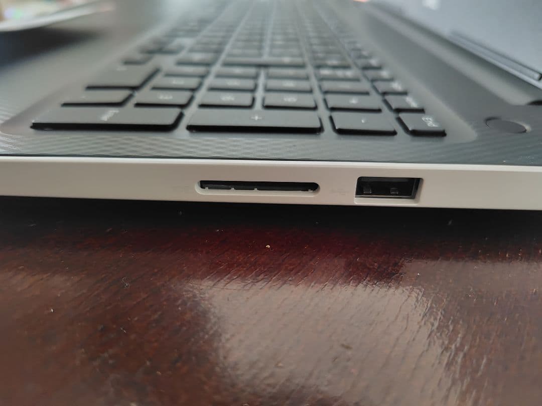 DELL ノートPC 白　ACアダプター付き