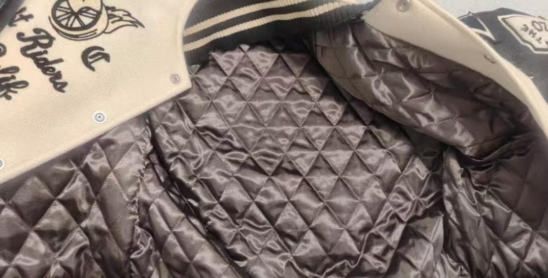 WHITESVILLE 定番 刺繍スタジャン サイズ42