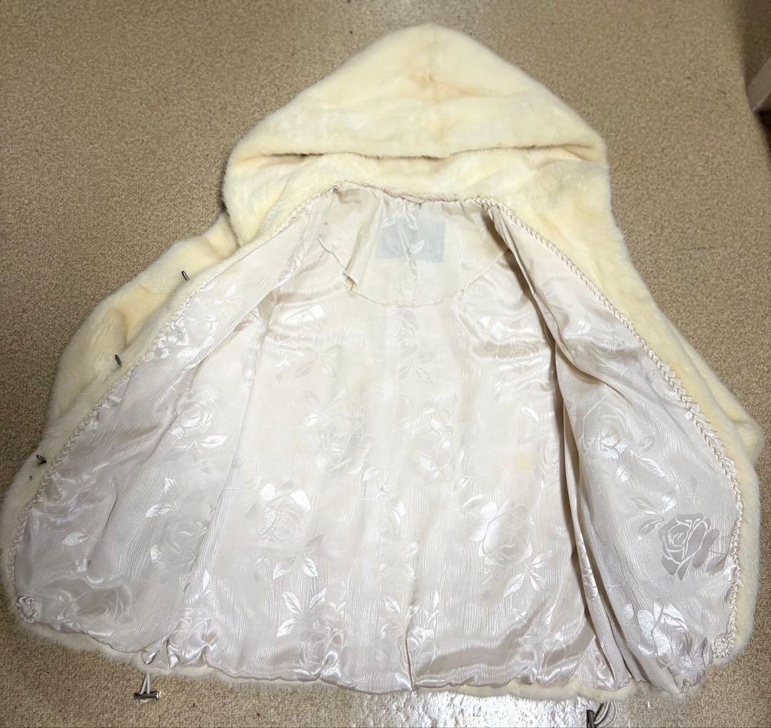 ミンクファー　フード付きショートコート　毛皮100% リアルファー　アイボリー