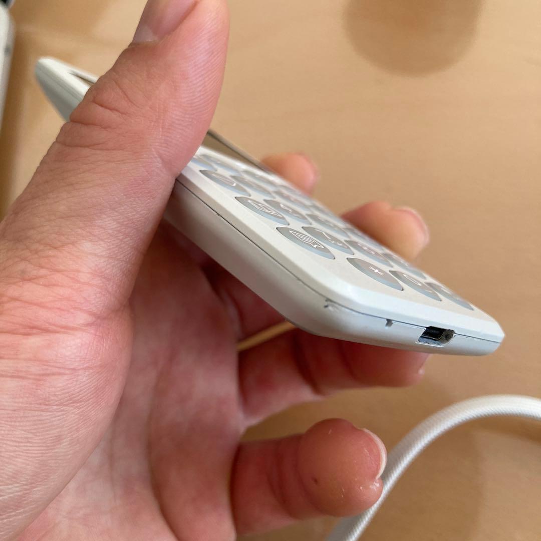 Punkt. MP 02 ホワイト 携帯電話本体