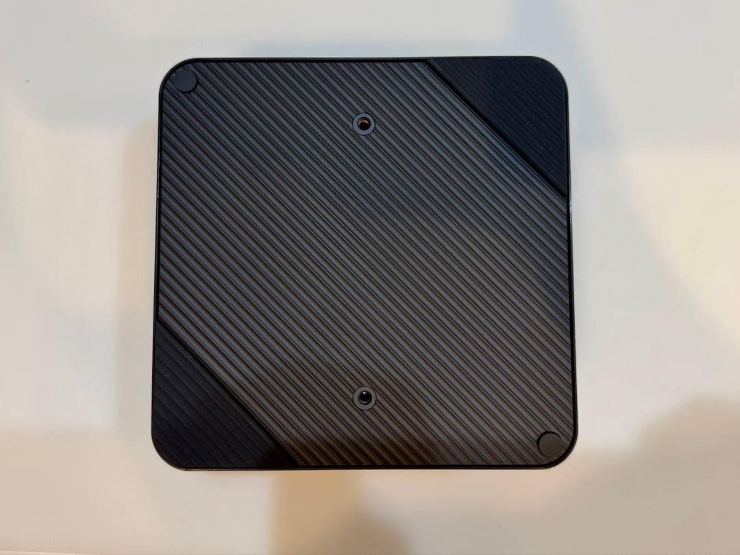 ミニPC Minisforum UM560 AMD Ryzen 5 5625U 16GB