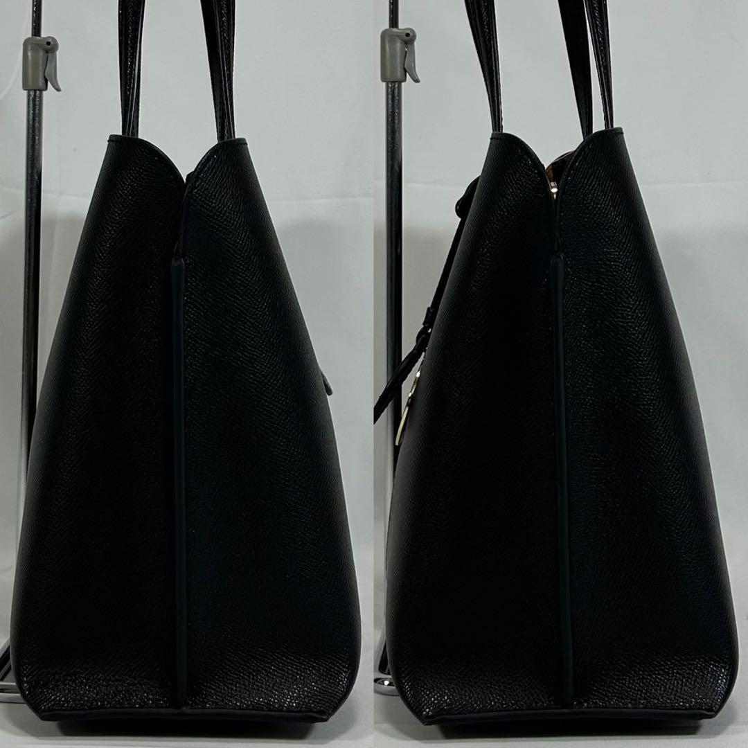 【未使用級/保存袋付】フルラ ヴィットリア トートバッグ レザー チャーム 黒