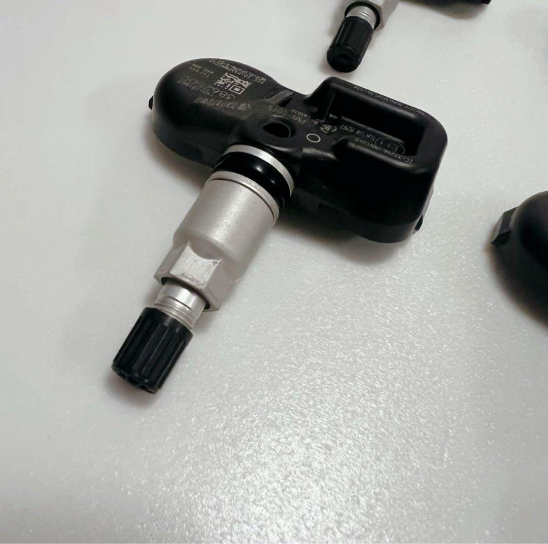 トヨタ純正アルミホイール空気圧センサーPMV-C015・4個