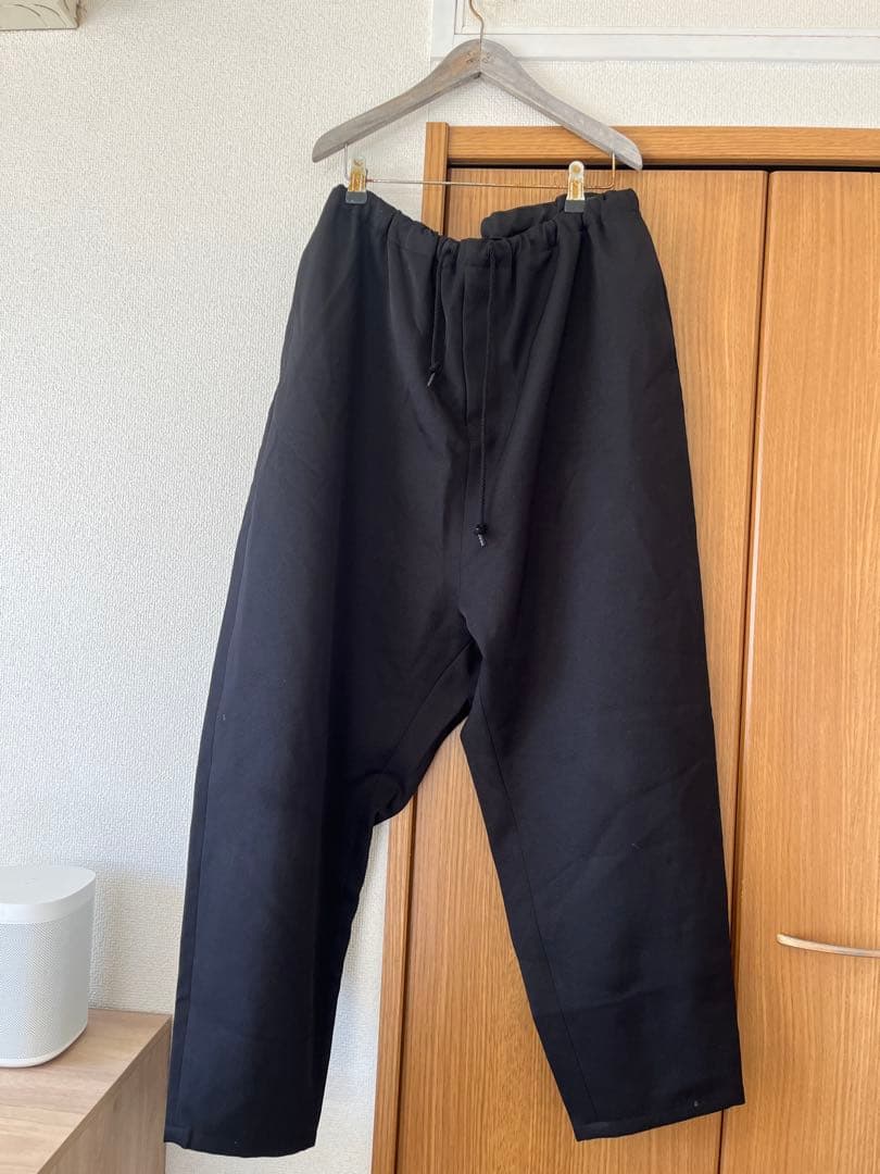 パンツ DIGAWEL tapered black pants