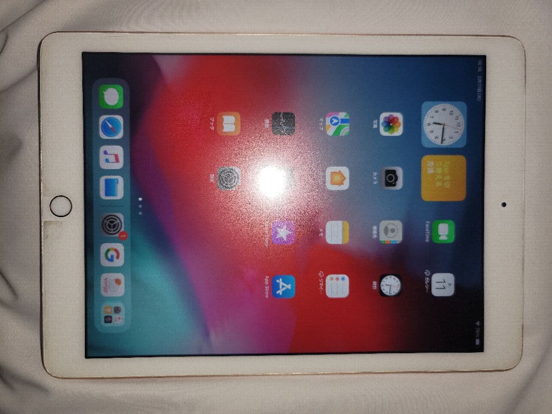 AppleアップルiPad　(第６世代)32GB