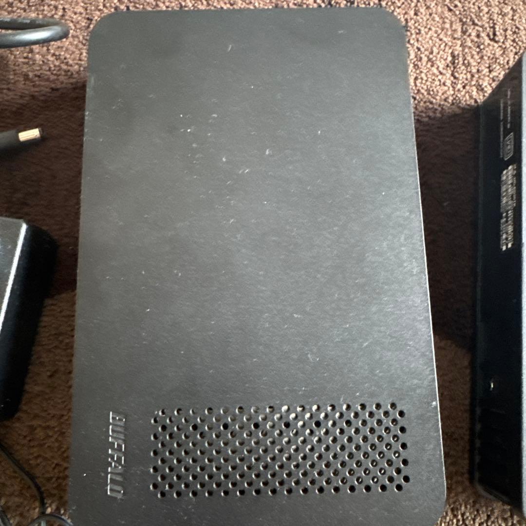 TOSHIBA、BUFFALOの外付けHDD2TB 二個セット