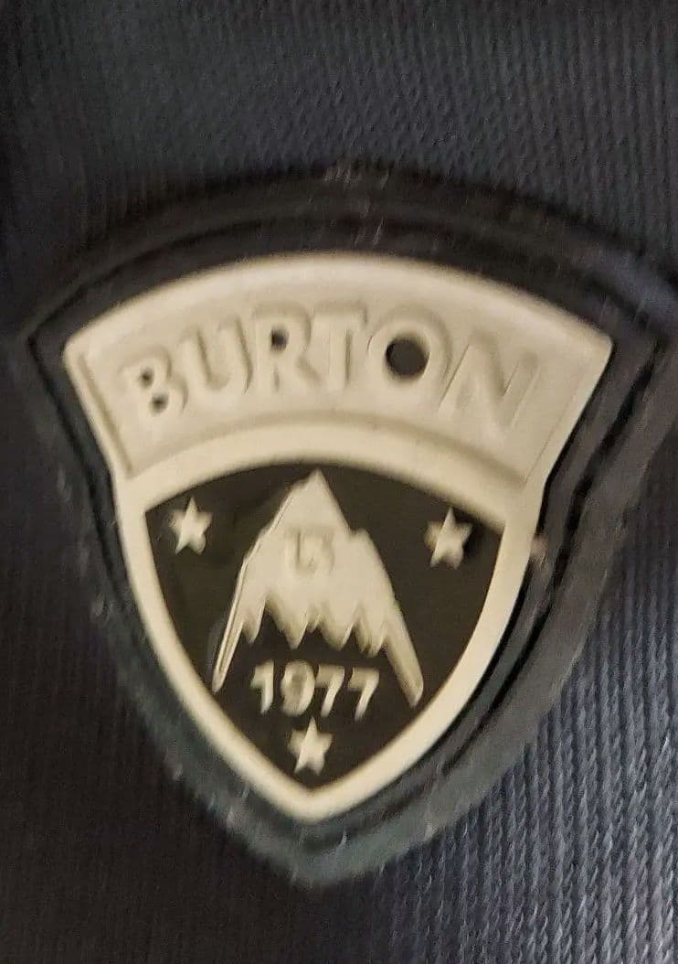 てぃ BURTON キャリーバック