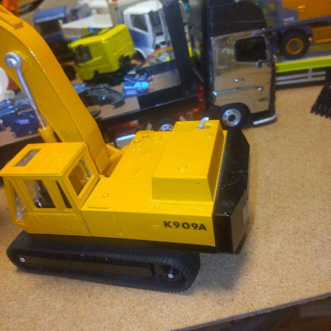 KOBELCO K909A ミニチュア重機　　1/50