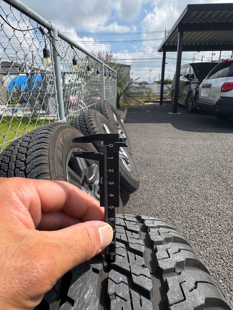 ハイラックス 純正　ホイールセット　265/65r17