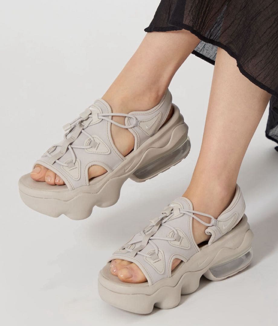 新品未使用箱付★NIKEエア マックス ココ サンダル / ベージュ 22cm