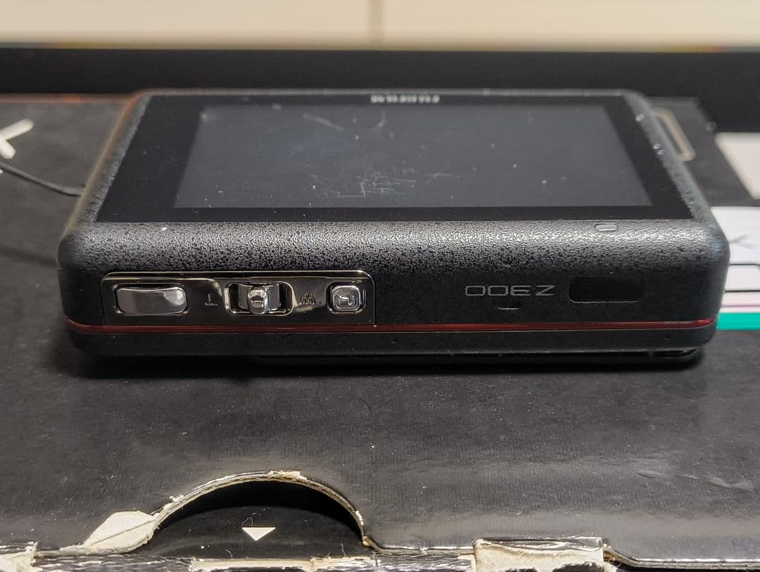 デジタルカメラ FUJIFILM Z300